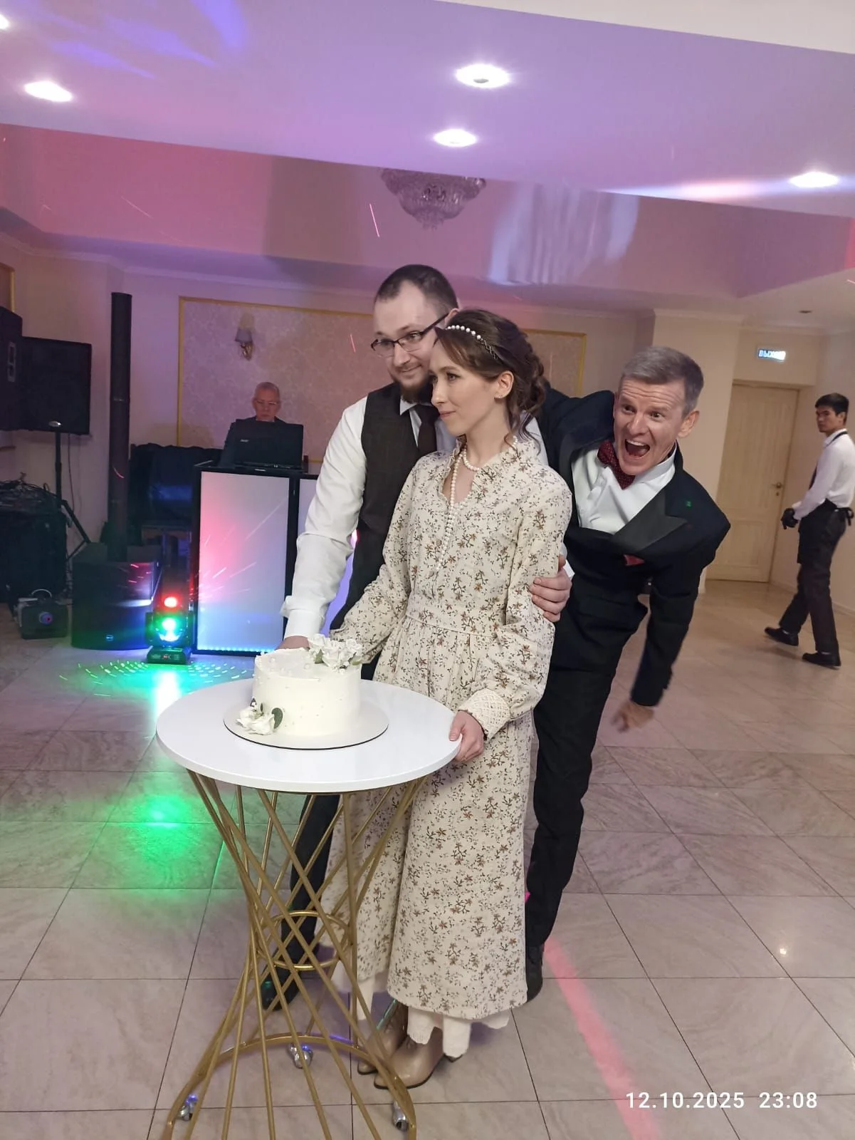 Ведущий на свадьбу - миниатюра 3
