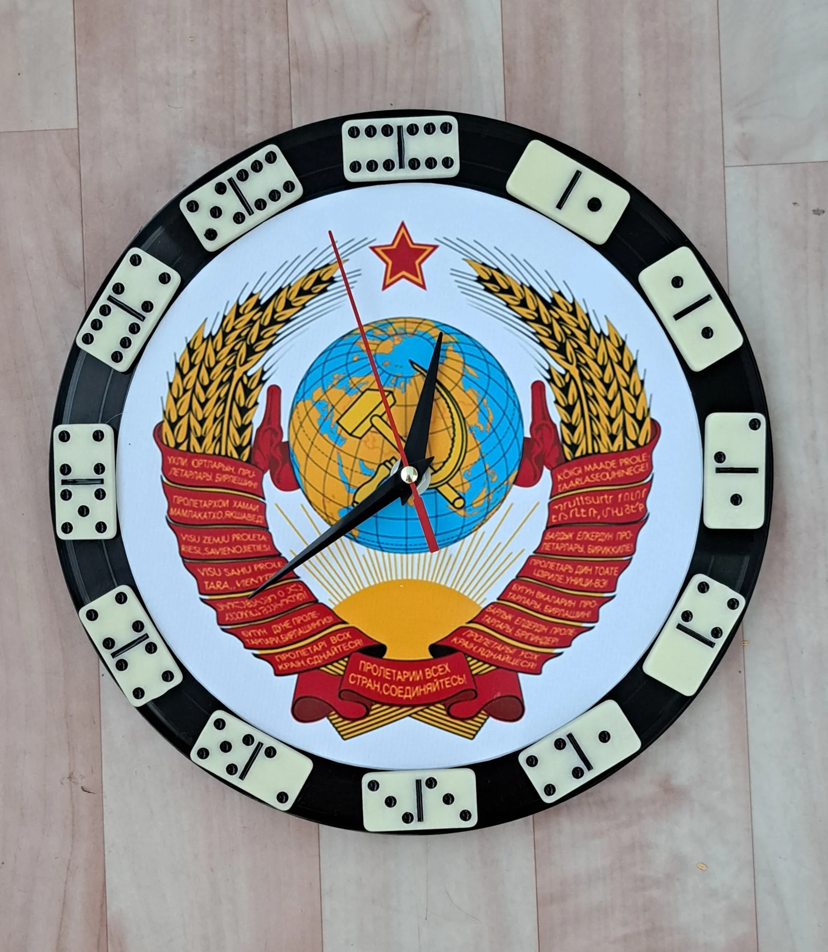 Часы - миниатюра 5