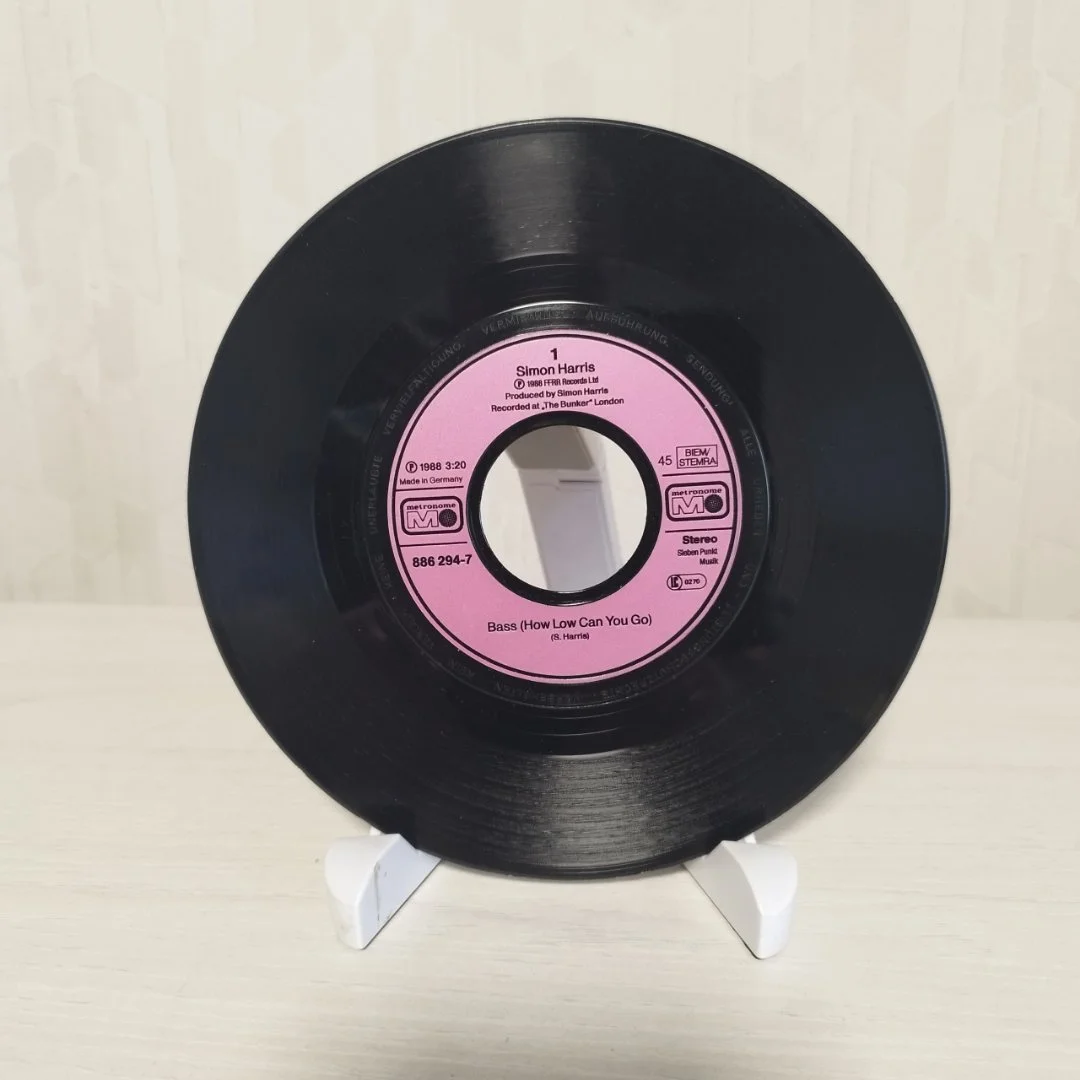 SIMON HARRIS – Bass (How Low Can You Go) (7") - миниатюра 3