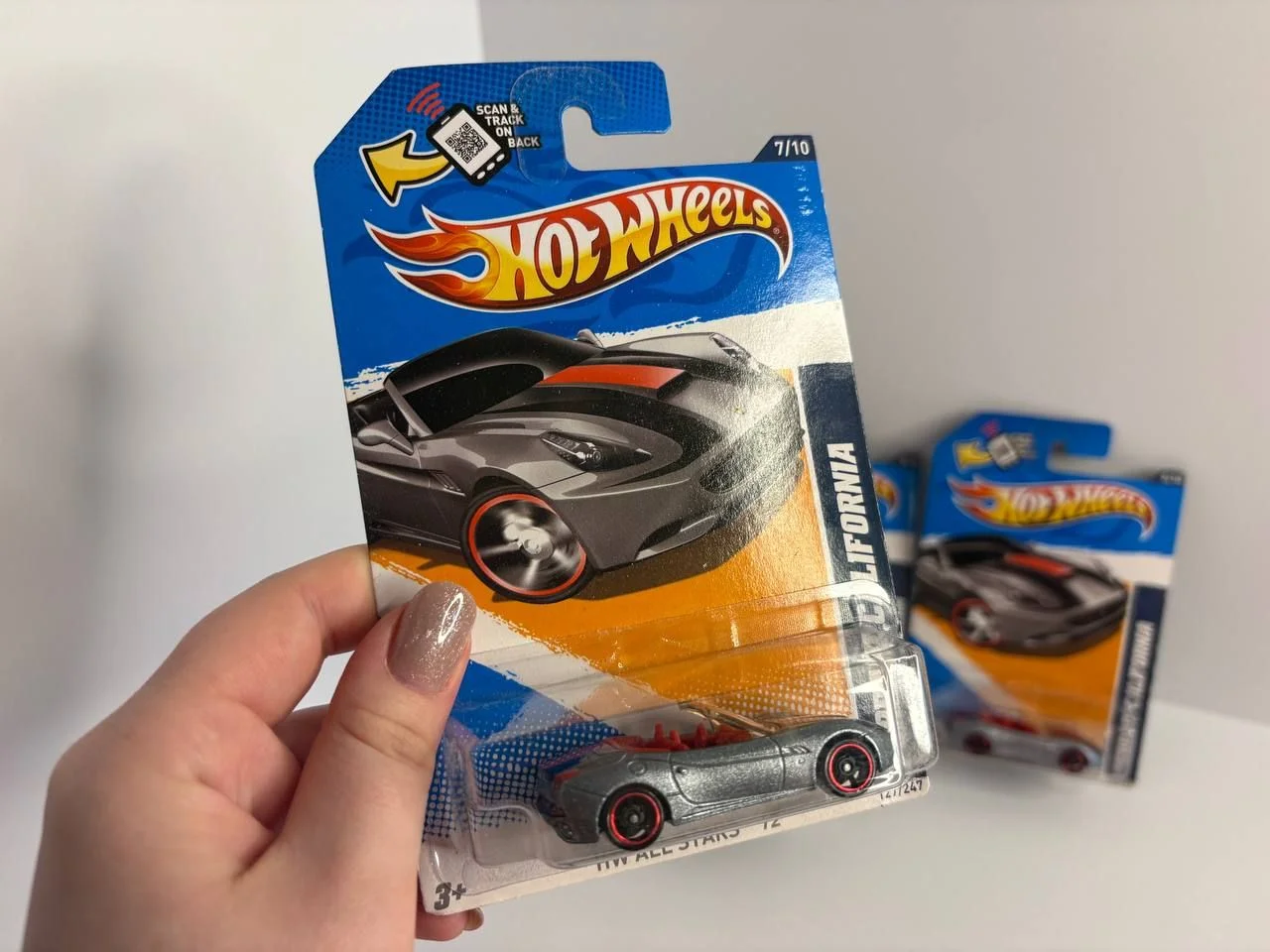 коллекционный автомобиль Hot Wheels — Ferrari Cali - миниатюра 3