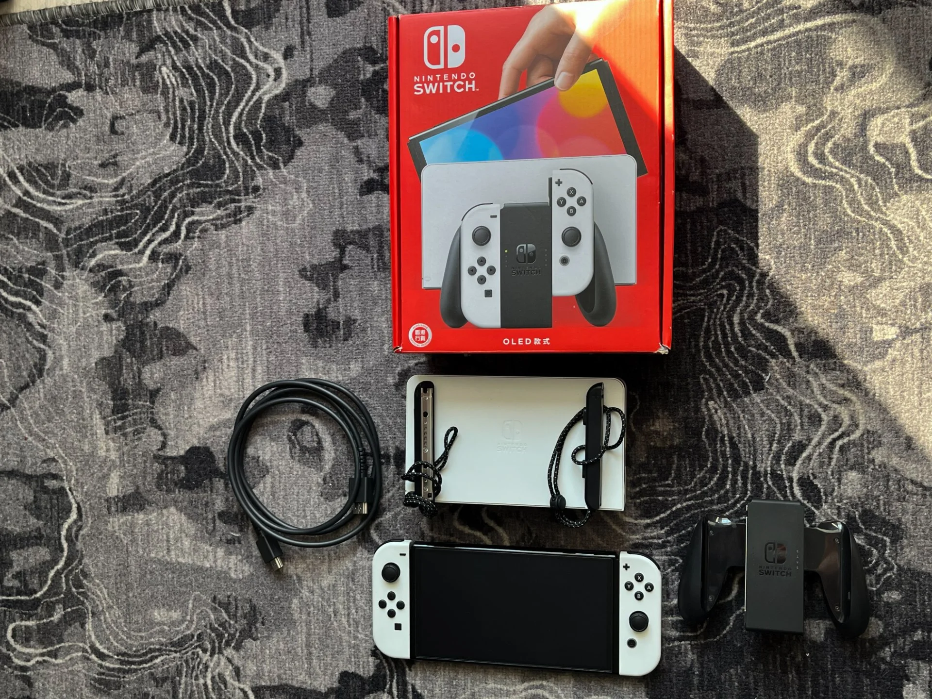 Nintendo Switch Oled - миниатюра 2