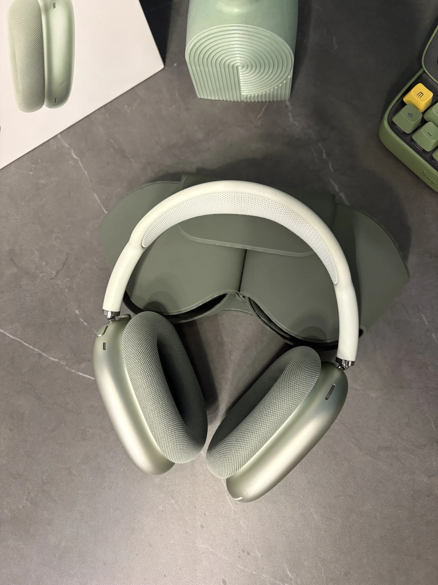 Наушники apple AirPods Max - миниатюра 2