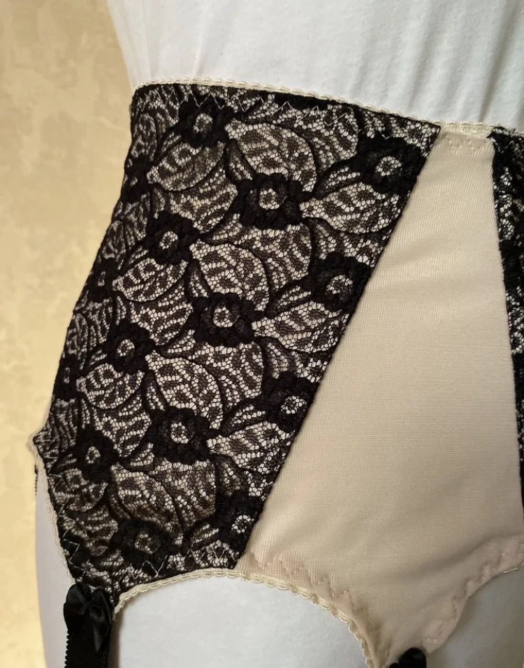 Пояс для чулок в размерах S , L , 3XL - миниатюра 7