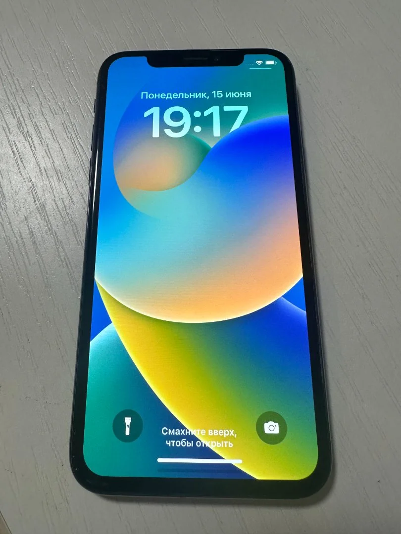 iPhone X 64 GB, чёрный, удовлетворительное состояние - изображение 1