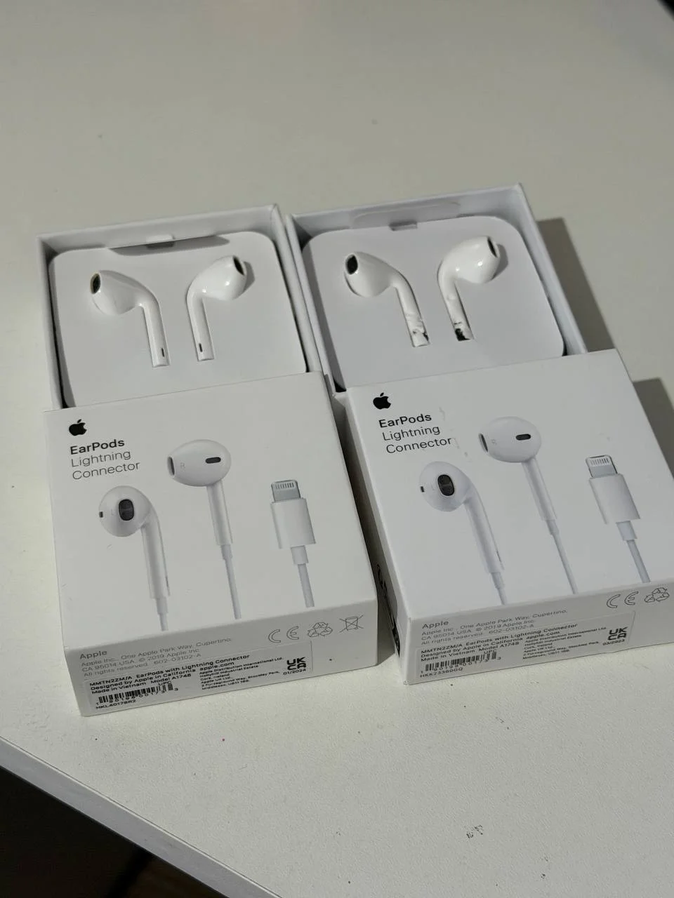 Наушники Apple Earpods lightning оригинал - миниатюра 2