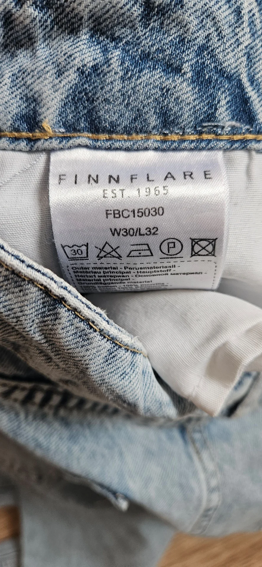 Джинсы женские Finn Flare - миниатюра 2