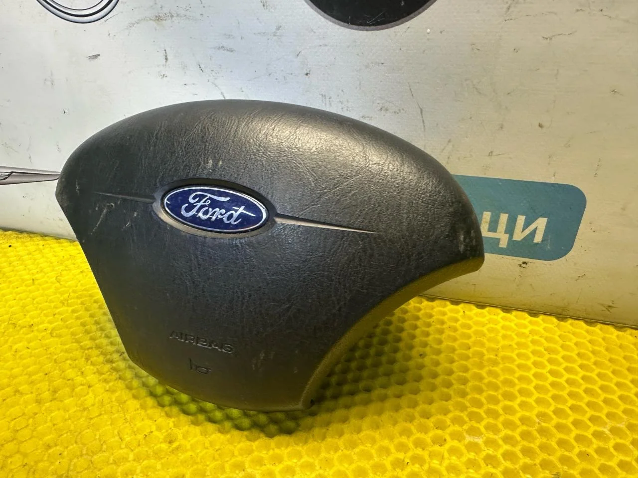 Подушка безопасности водителя Ford Focus - миниатюра 3