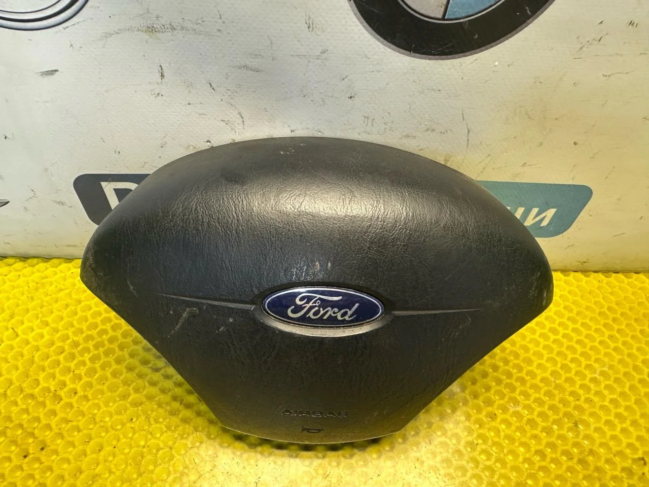 Подушка безопасности водителя Ford Focus - миниатюра 4