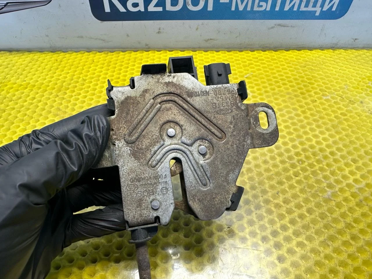 Замок капота Ford Focus рест. (2001 - 2005) - миниатюра 5