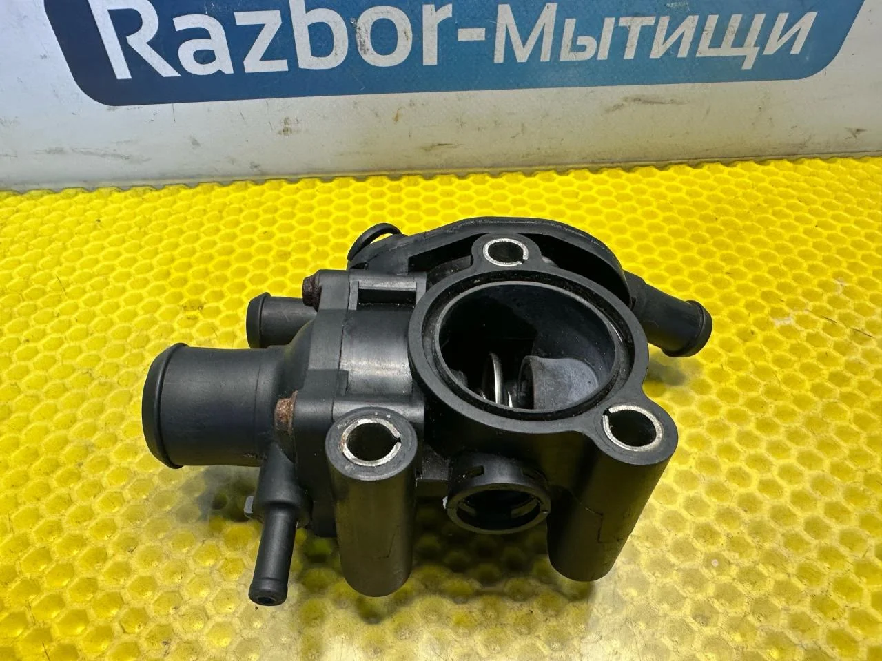 Корпус термостата Ford Focus рест. (2001 - 2005) - миниатюра 5