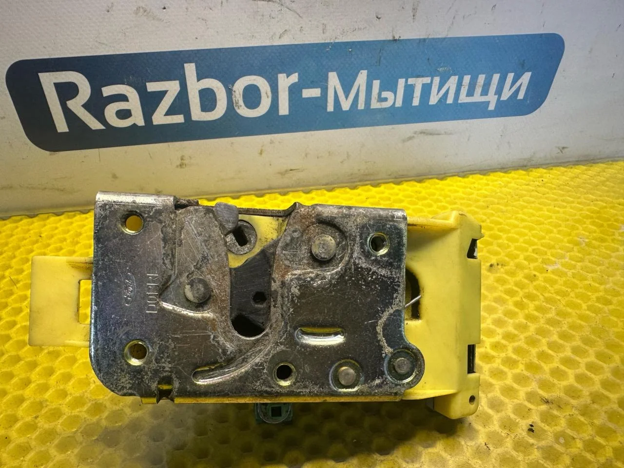 Замок двери задней левой Ford Focus рест. 2004 - миниатюра 5