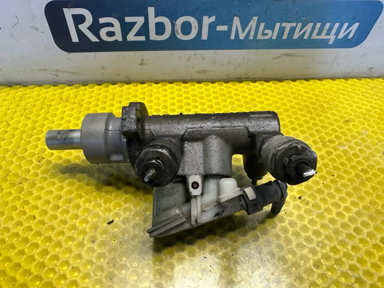 Главный тормозной цилиндр Ford Focus (1998 - 2001) - миниатюра 5