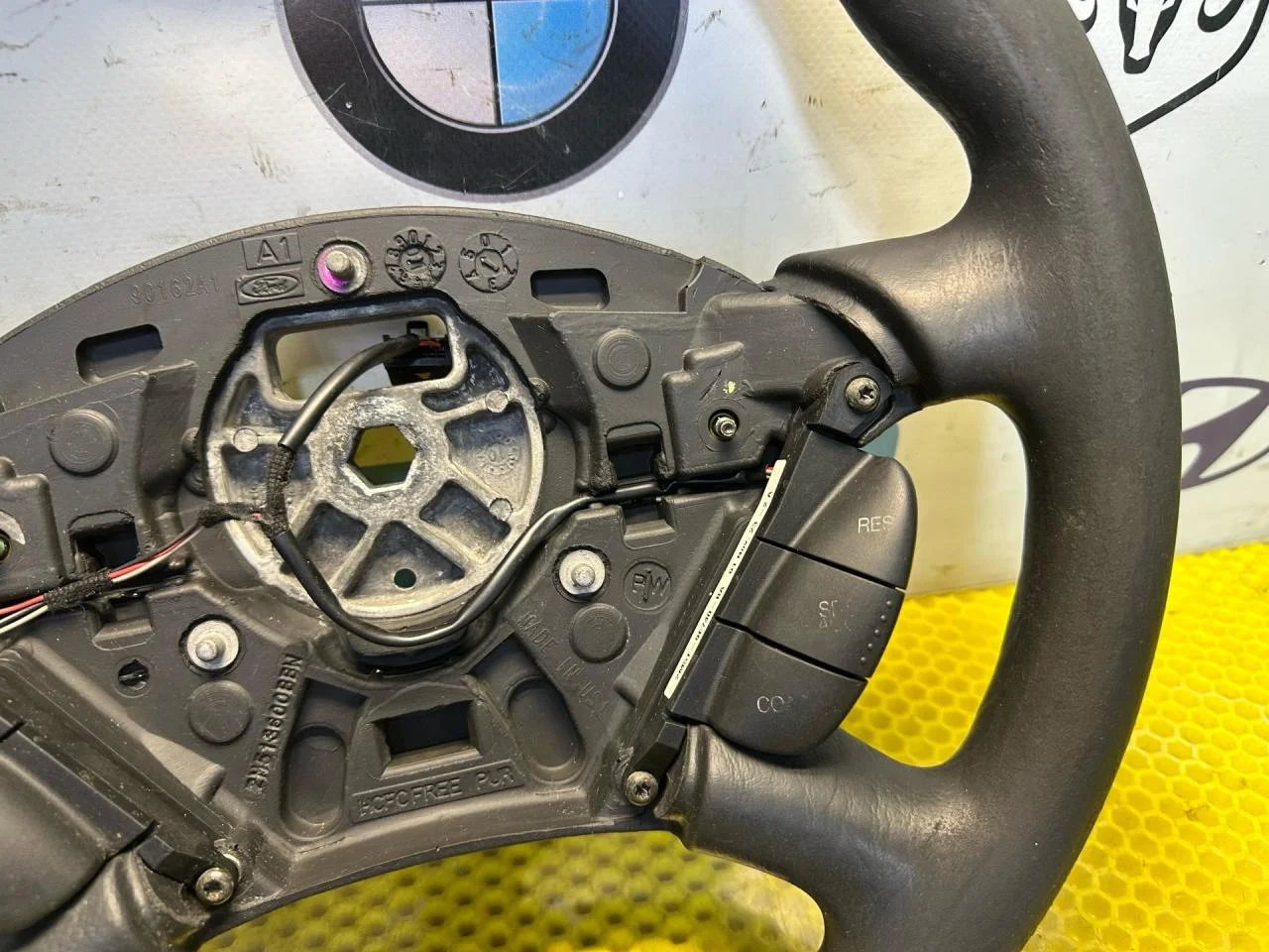 Руль Ford Focus рест. (2001 - 2005) - миниатюра 3