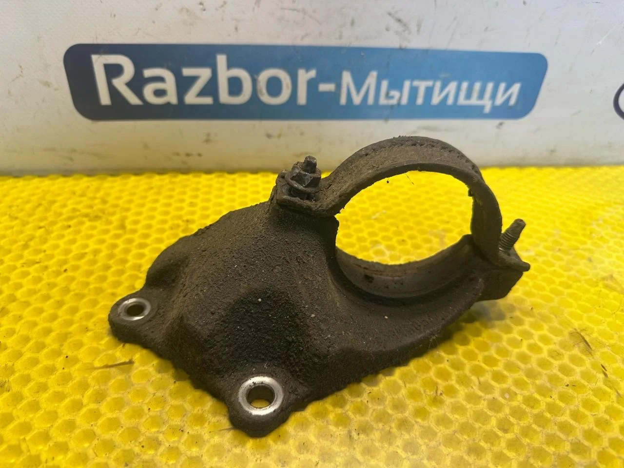 Кронштейн полуоси Ford Focus рест. 2004 - миниатюра 2