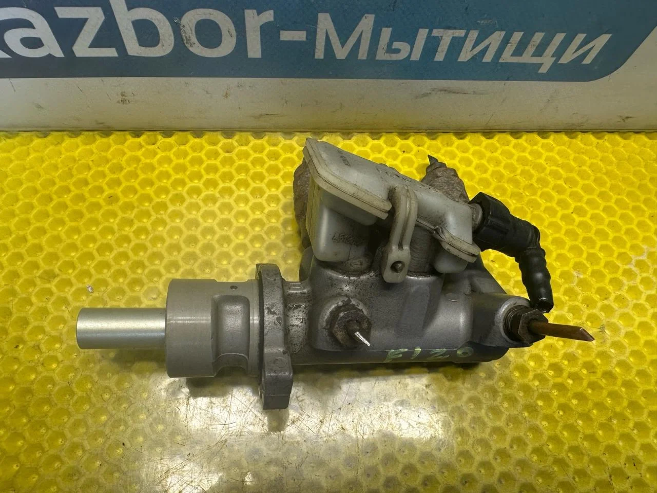Главный тормозной цилиндр Ford Focus рест. - миниатюра 2