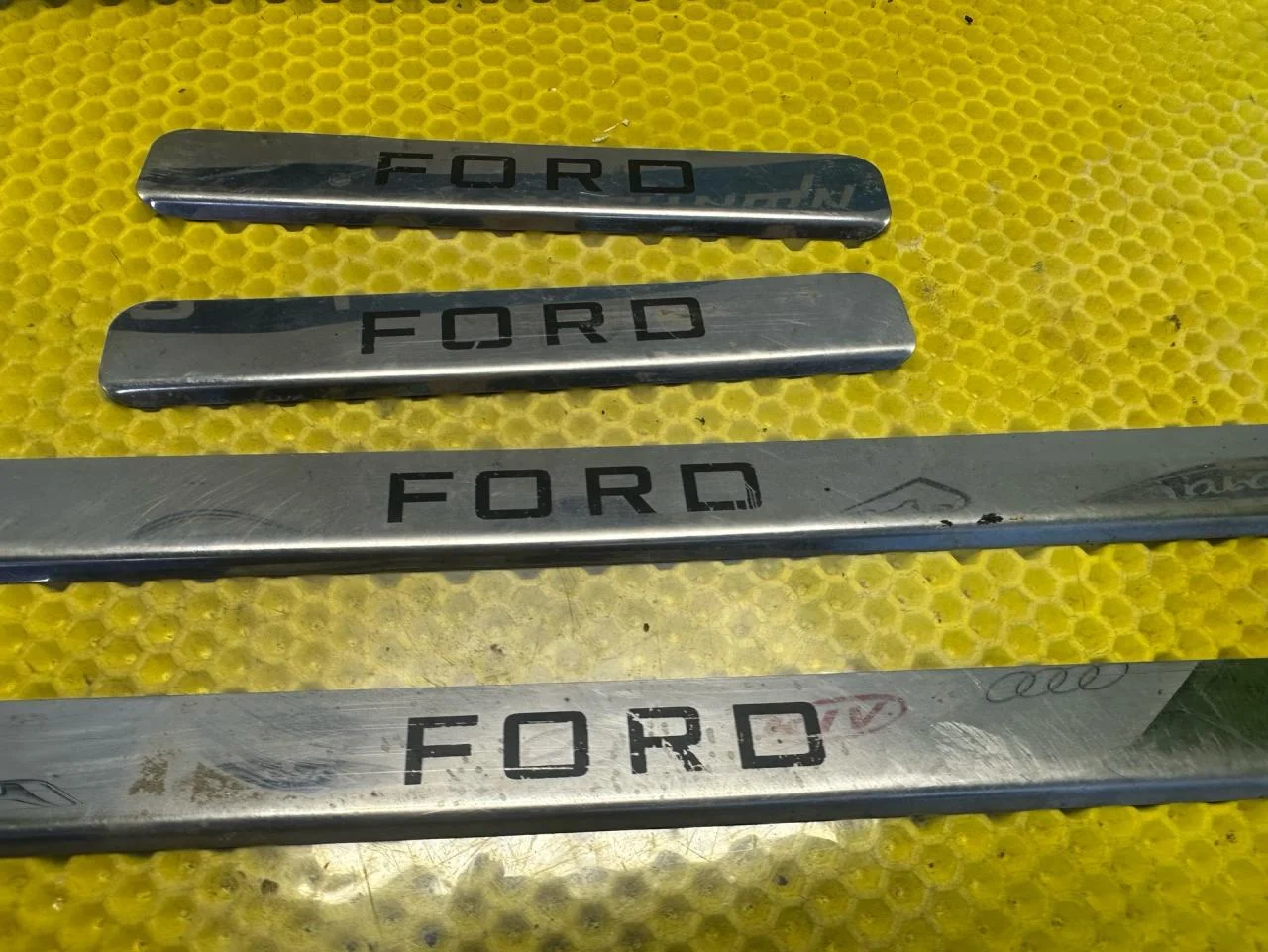 Комплект накладок на пороги (внутренние) Ford - миниатюра 3