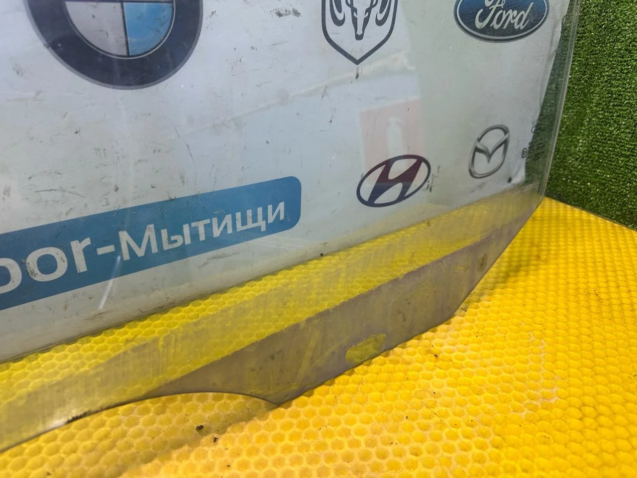 Стекло двери передней левой Ford Focus - миниатюра 3
