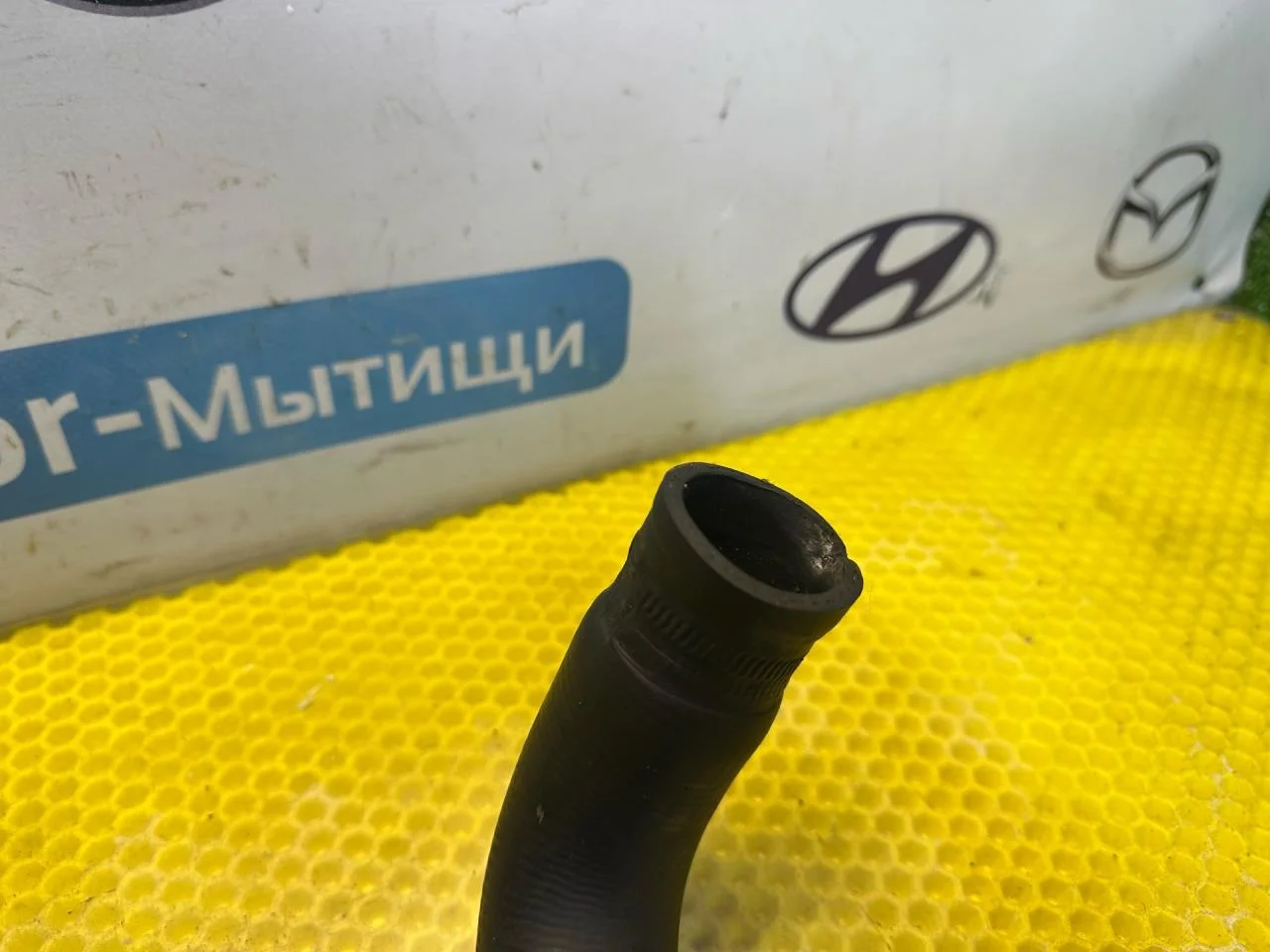 Патрубок охлаждения Ford Focus рест. (2001 - 2005) - миниатюра 2