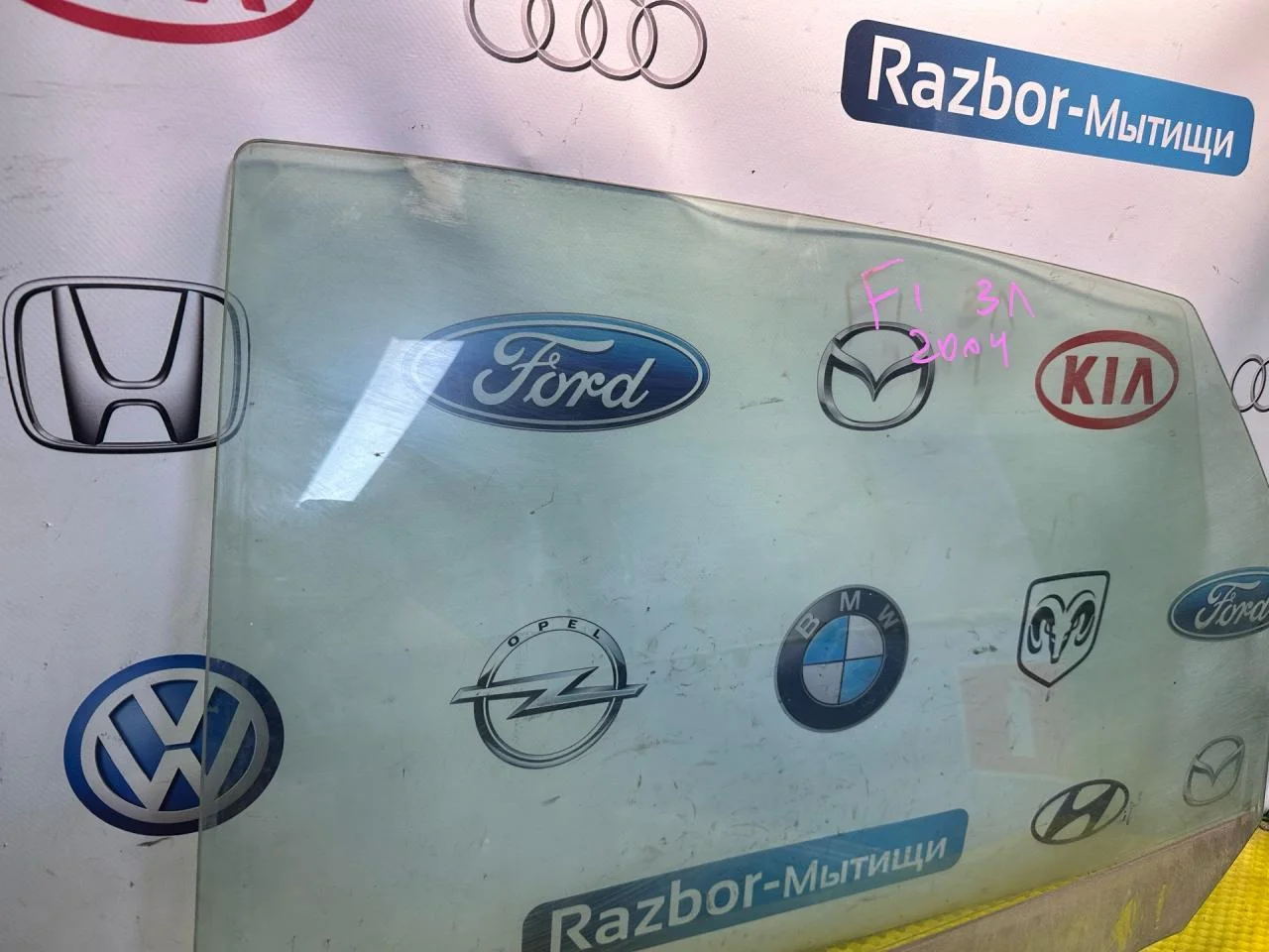 Стекло двери задней левой Ford Focus (1998 - 2001) - миниатюра 3