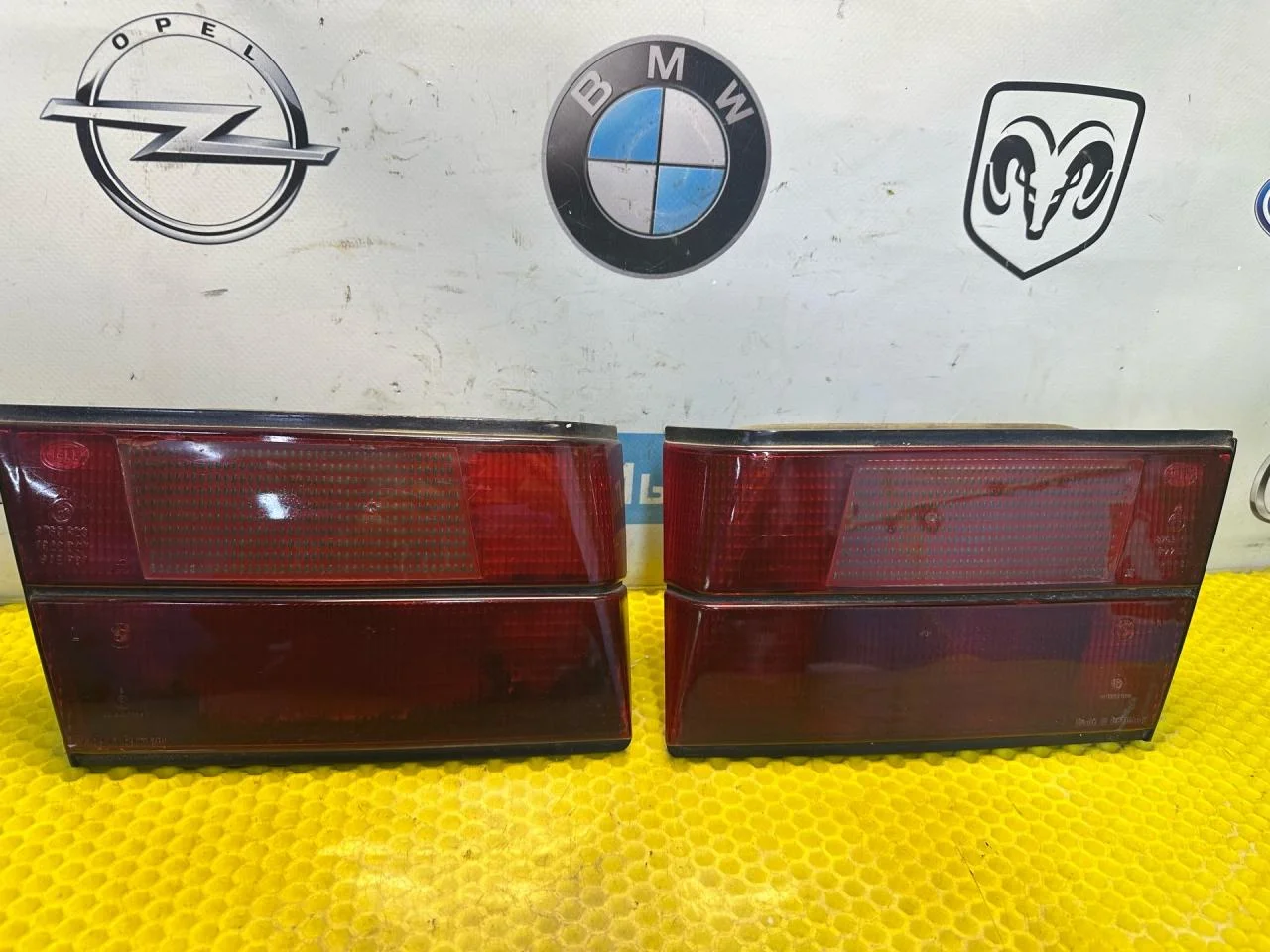 Фонари задние (комплект) BMW 5 E34 1990 - изображение 1