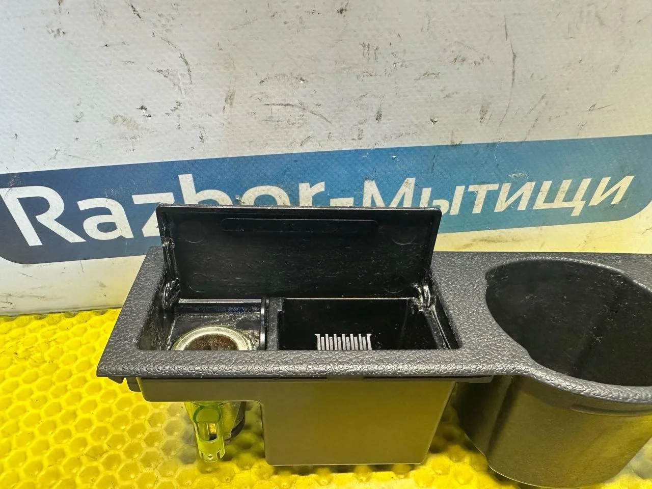 Подстаканник Ford Mondeo 3 рест. 2005 - миниатюра 3