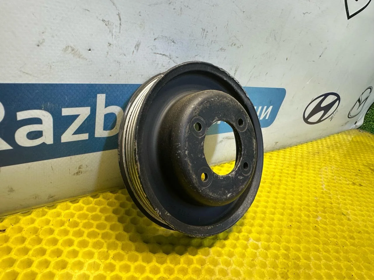 Шкив помпы BMW 5 E34 1990 1722567 - миниатюра 2