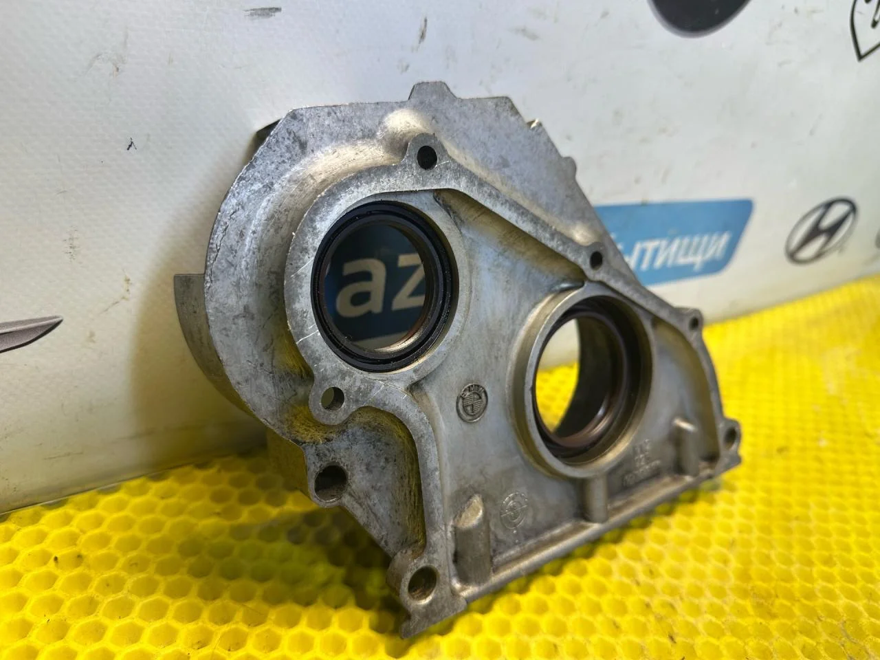 Крышка двигателя BMW 5 E34 1990 1272389 - миниатюра 2