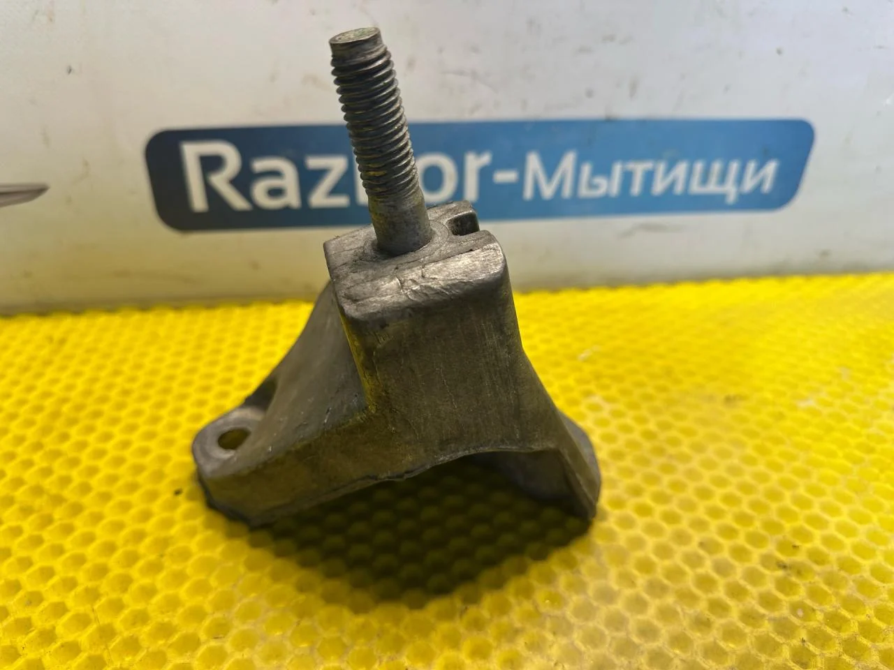 Кронштейн коробки (балка кпп) Ford Focus рест. - миниатюра 3