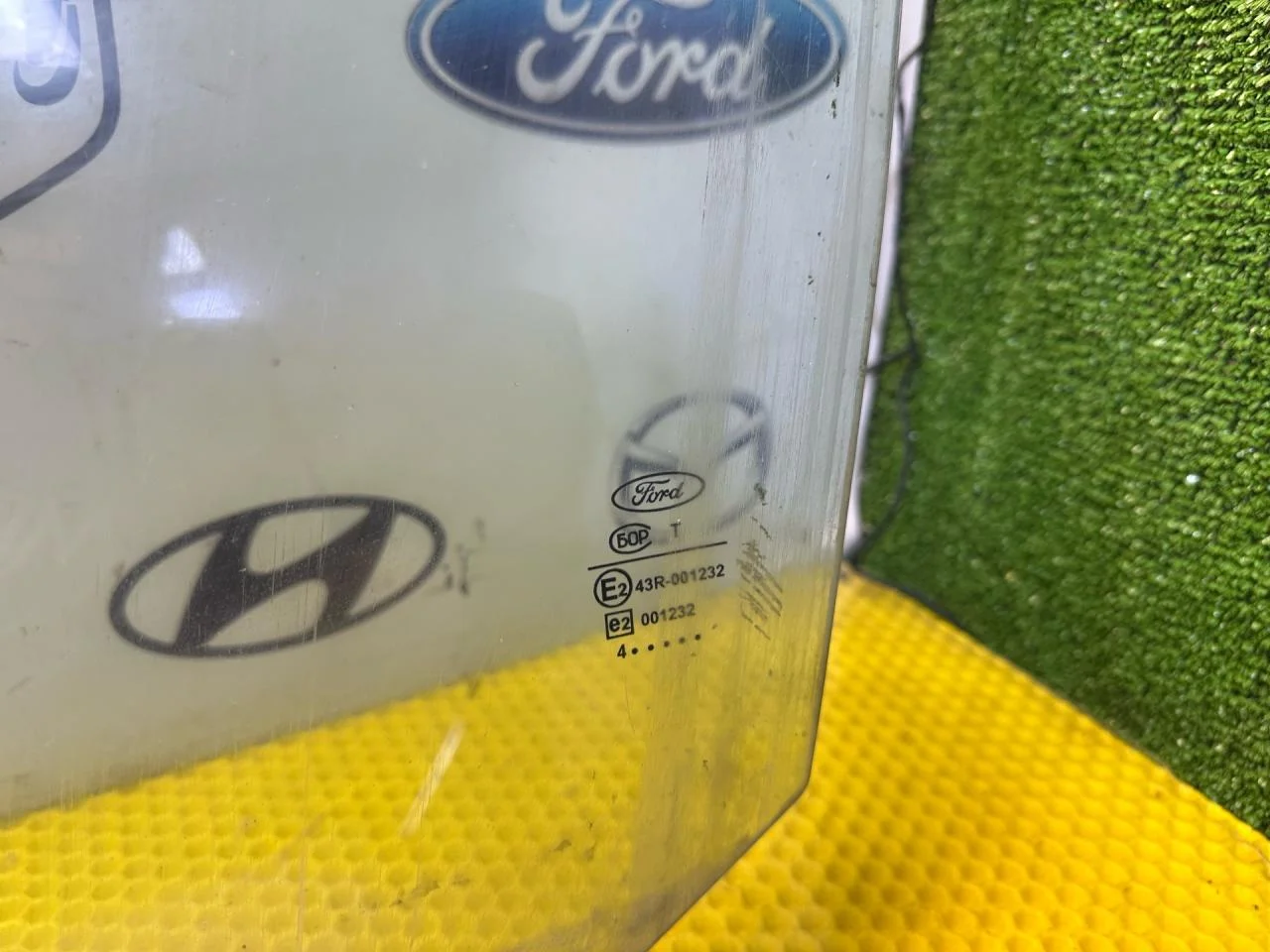 Стекло двери передней левой Ford Focus - миниатюра 4