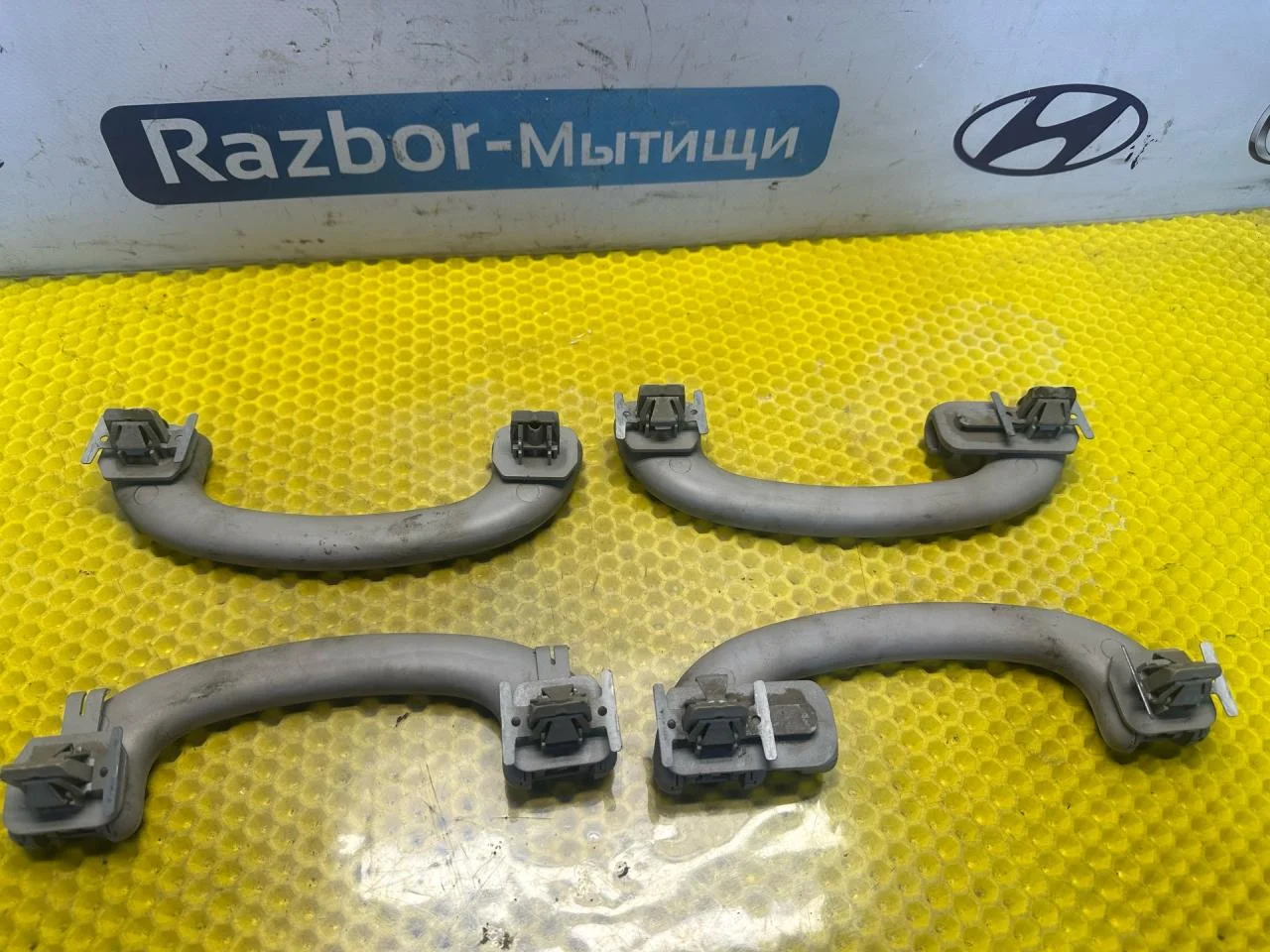 Ручка потолочная Ford Focus (1998 - 2001) - миниатюра 6