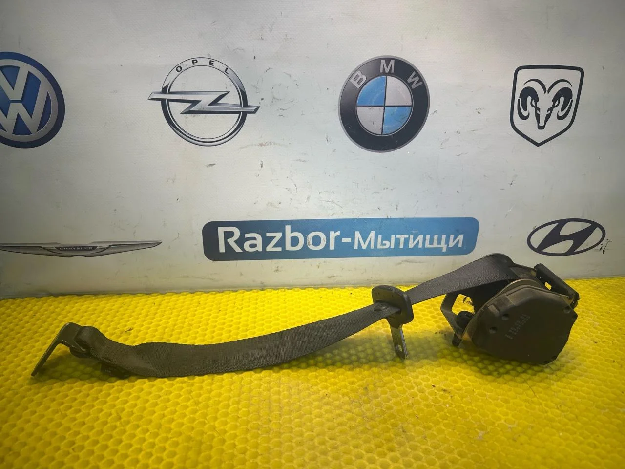 Ремень безопасности задний правый Ford Focus рест. - изображение 1
