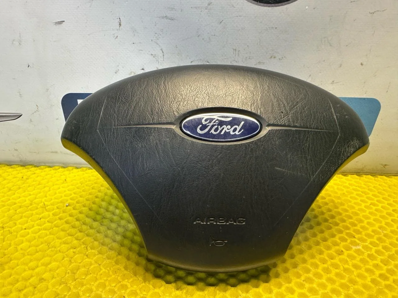 Подушка безопасности водителя Ford Focus рест. - изображение 1