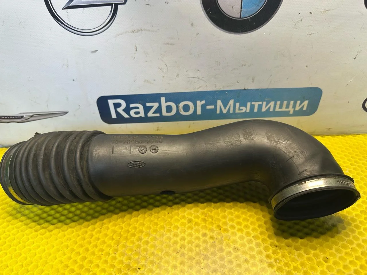 Патрубок воздушного фильтра Ford Focus рест. 2004 - миниатюра 4
