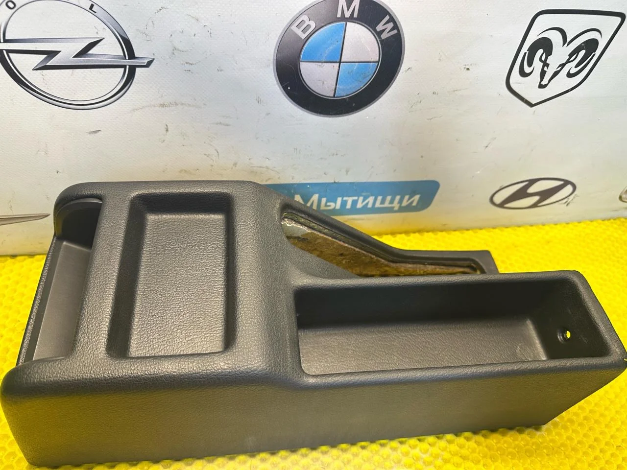 Консоль салона BMW 5 E34 1990 - миниатюра 2
