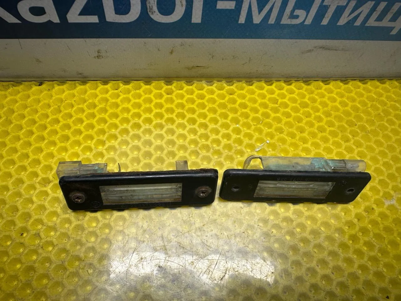 Подсветка номера BMW 5 E34 1990 - миниатюра 2