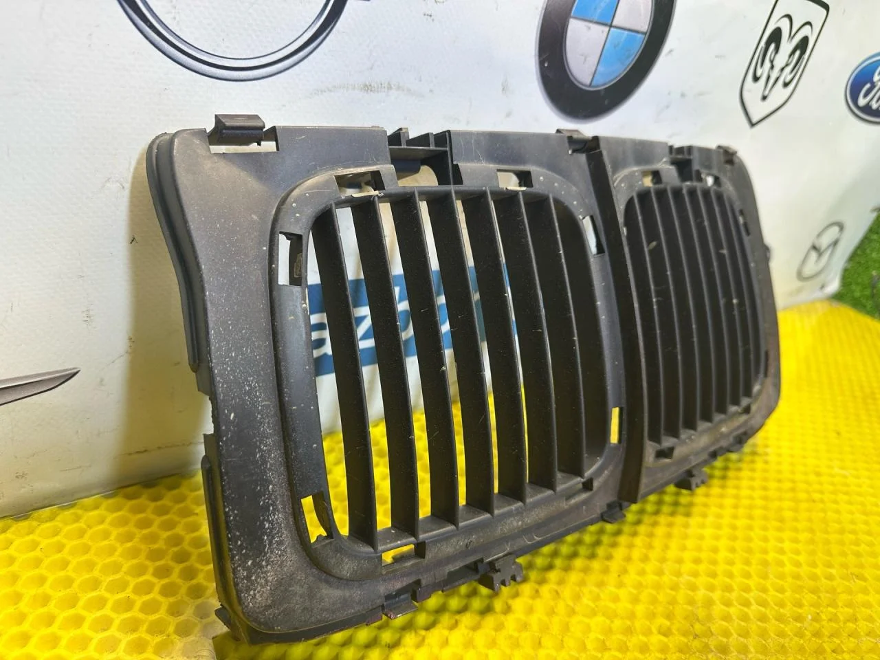 Решетка радиатора BMW 5 E34 1990 - миниатюра 2