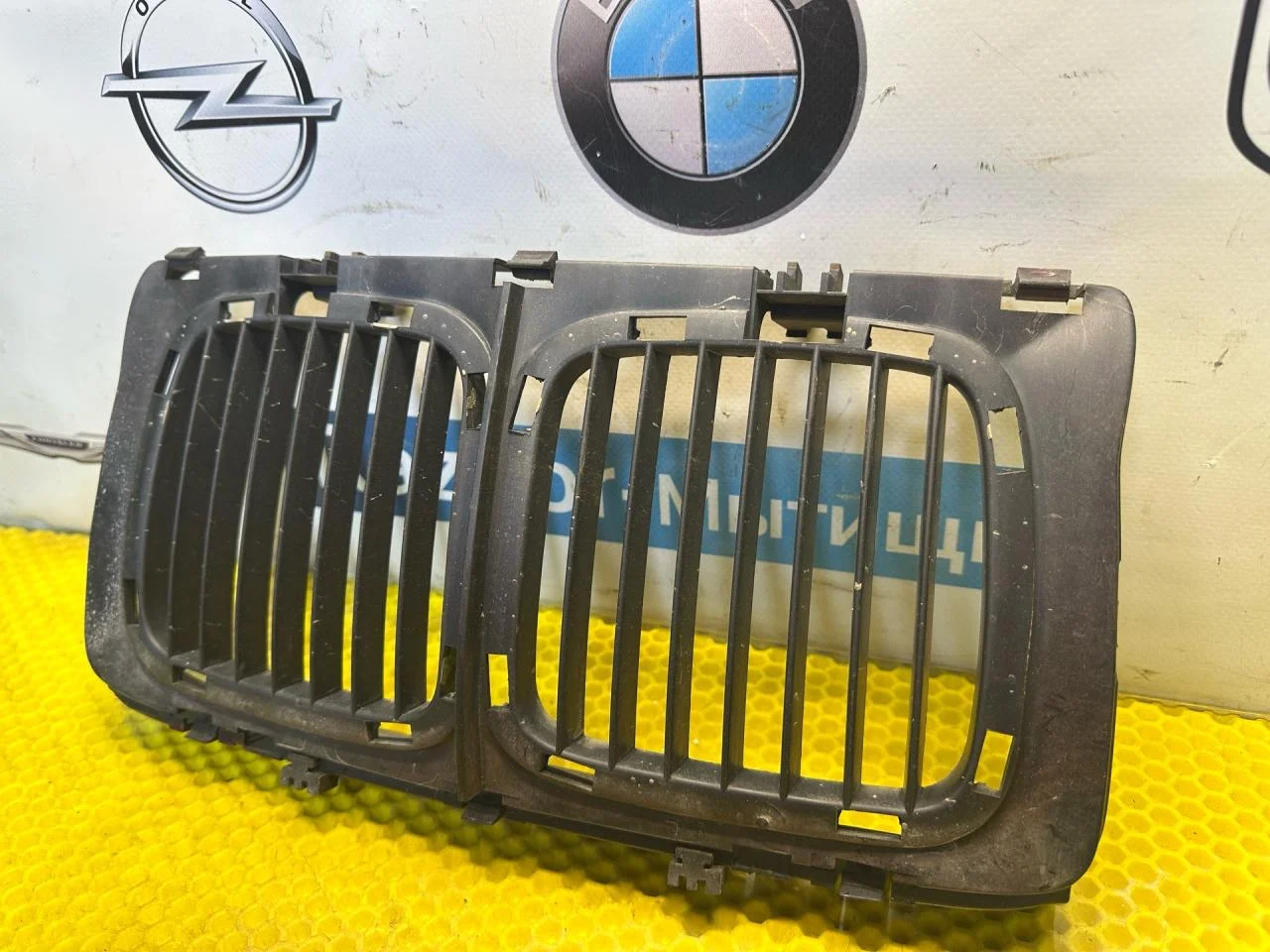 Решетка радиатора BMW 5 E34 1990 - миниатюра 3