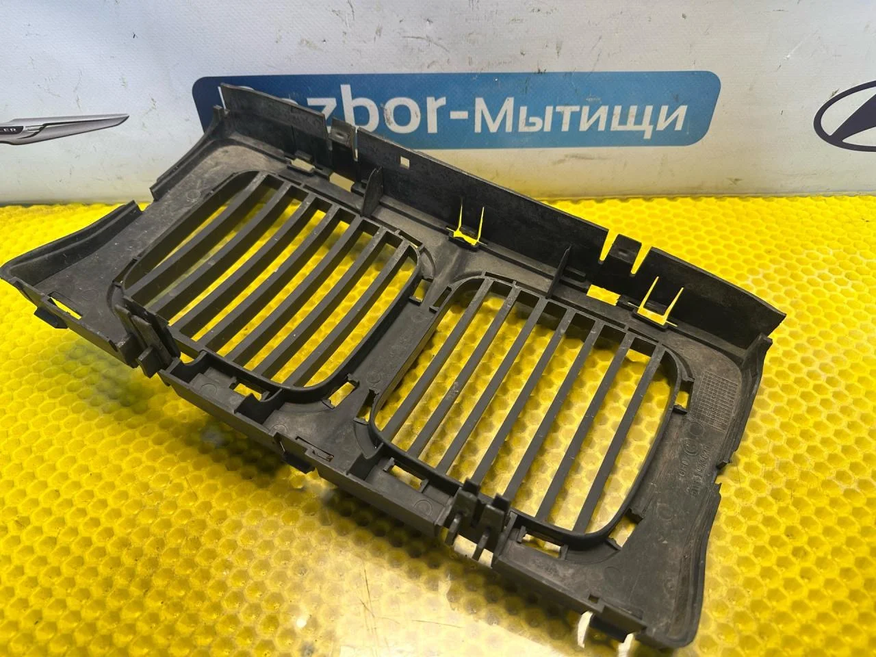 Решетка радиатора BMW 5 E34 1990 - миниатюра 6