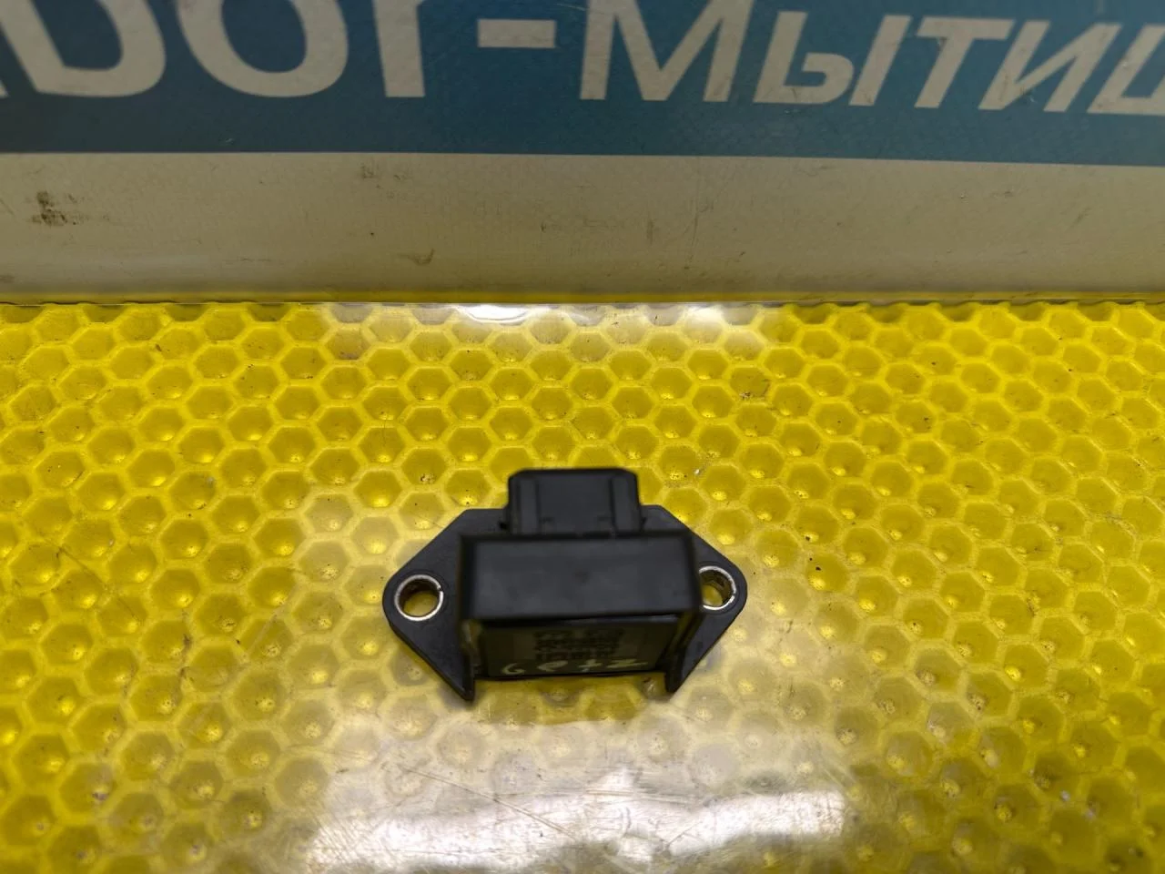 Датчик ускорения Hyundai Getz 2005 39360-22040 - миниатюра 2