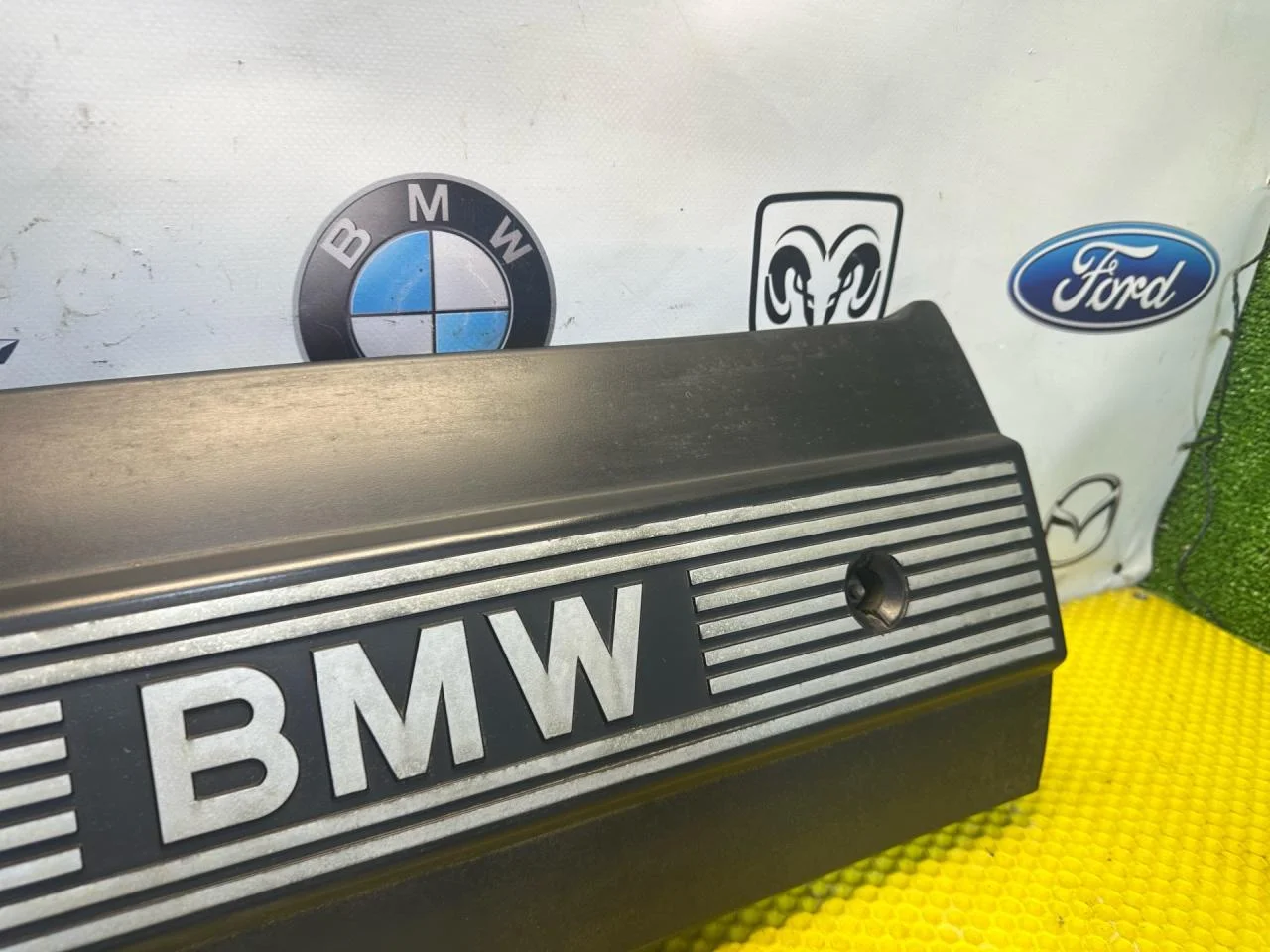 Декоративная крышка двигателя BMW 5 E34 1990 - миниатюра 3