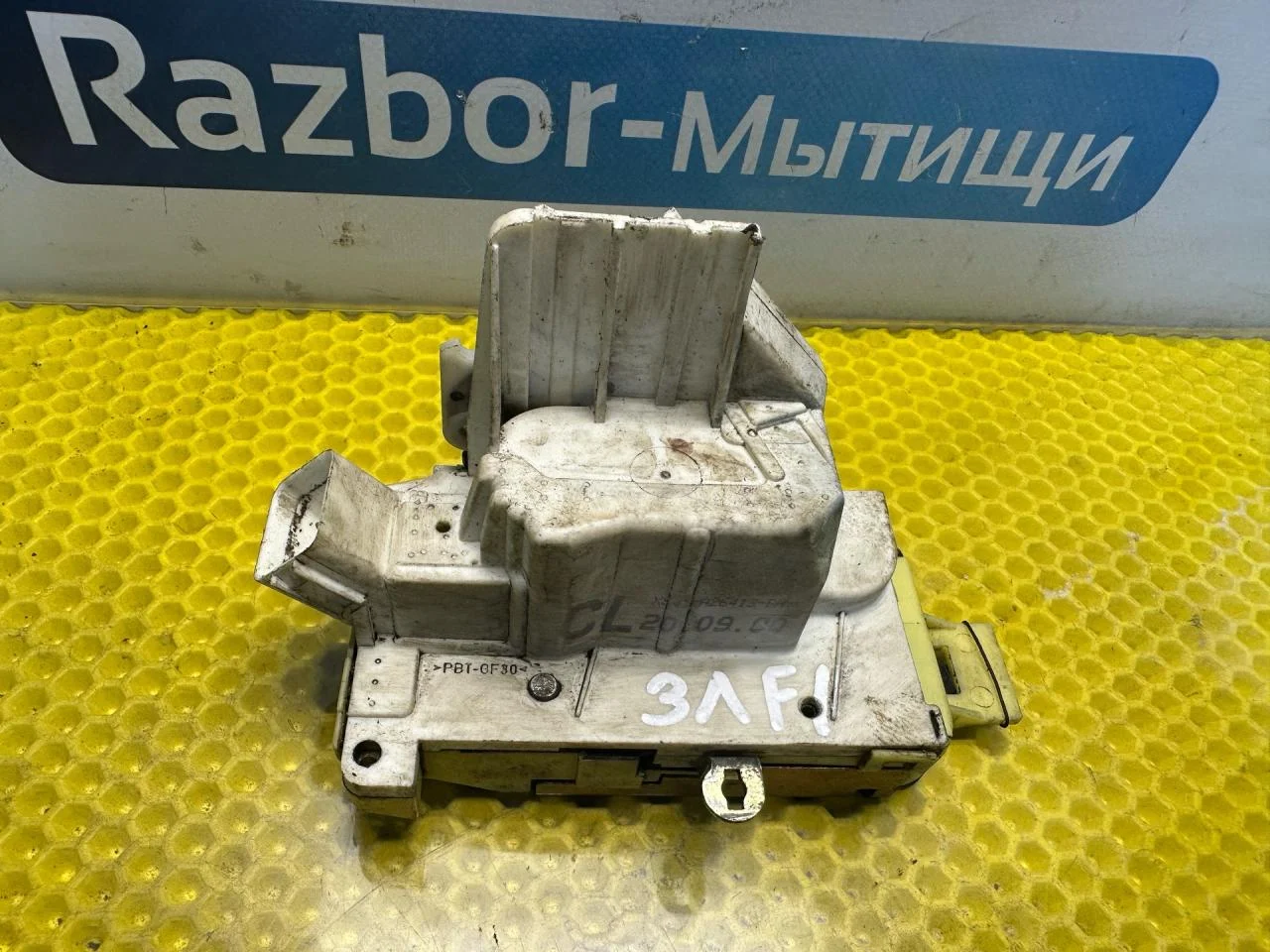 Замок двери задней левой Ford Focus рест. 2004 - миниатюра 2