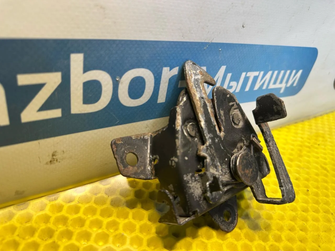 Замок капота Hyundai Getz 2005 - миниатюра 2