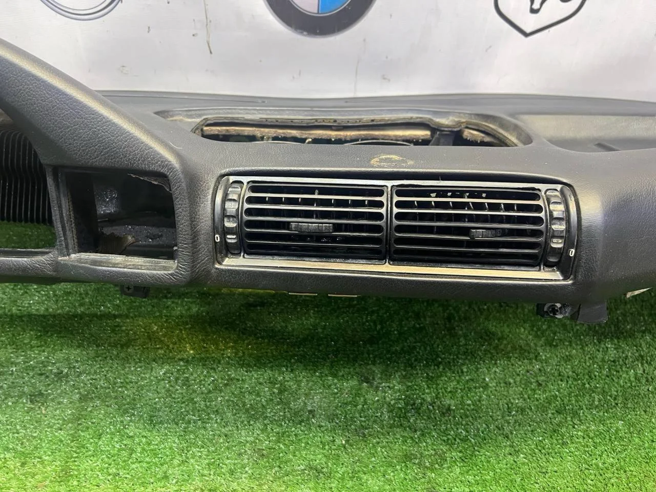 Панель передняя салона (торпедо) BMW 5 E34 1990 - миниатюра 7