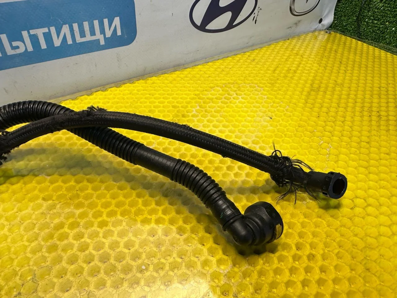 Трубка вакуумная Peugeot 406 рест. 2002 - миниатюра 4