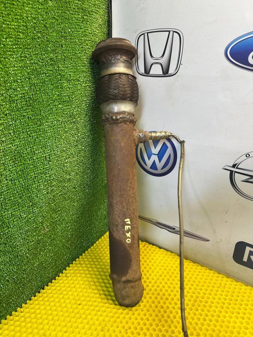 Труба приемная глушителя Peugeot 406 рест. 2002 - миниатюра 4
