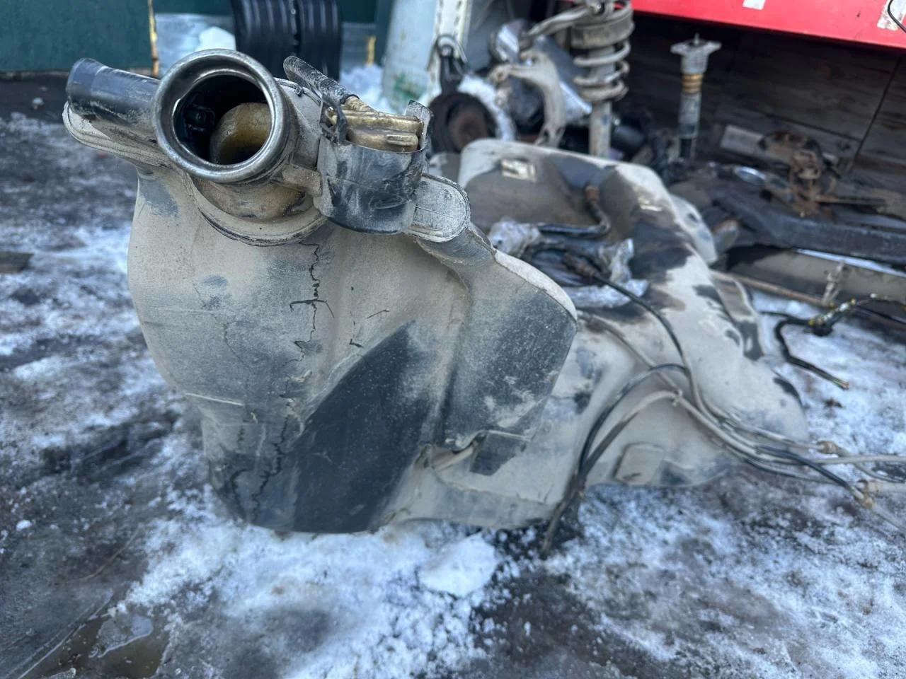 Топливный бак Audi A6 C5 1999 4B0201021ED - миниатюра 6