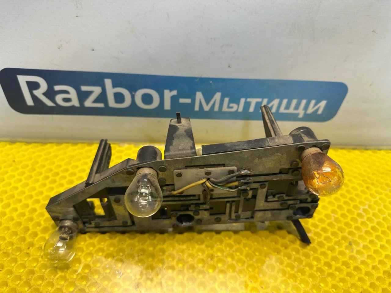 Панель фонаря заднего правая правого Peugeot 406 - миниатюра 2