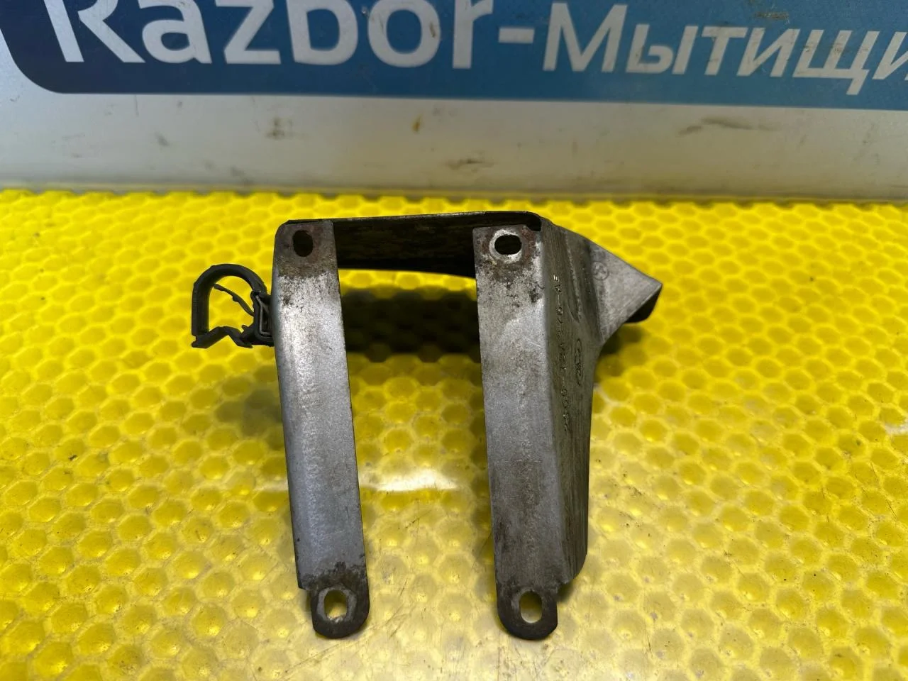 Кронштейн (крепление) Ford Focus рест. 2004 - миниатюра 3