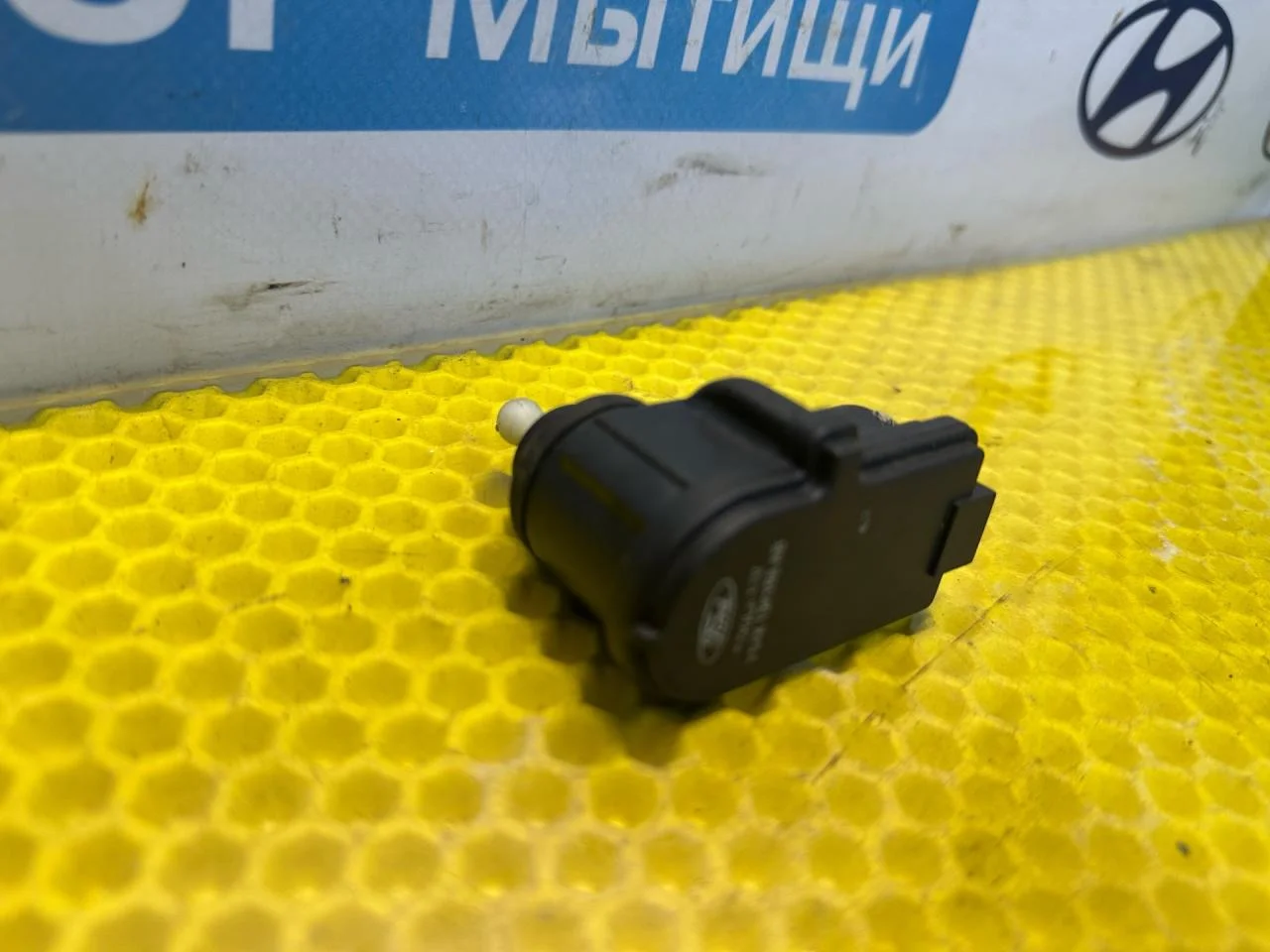 Корректор фар Ford Focus рест. 2004 XS4X13K198AB - миниатюра 3