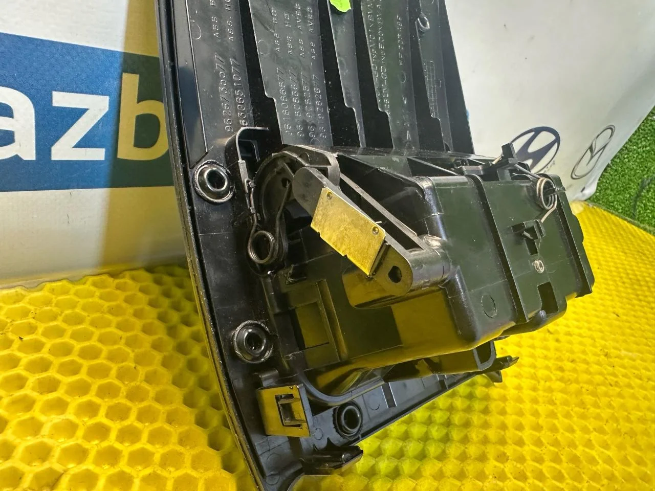 Пепельница Peugeot 406 рест. 2002 9626735577 - миниатюра 7